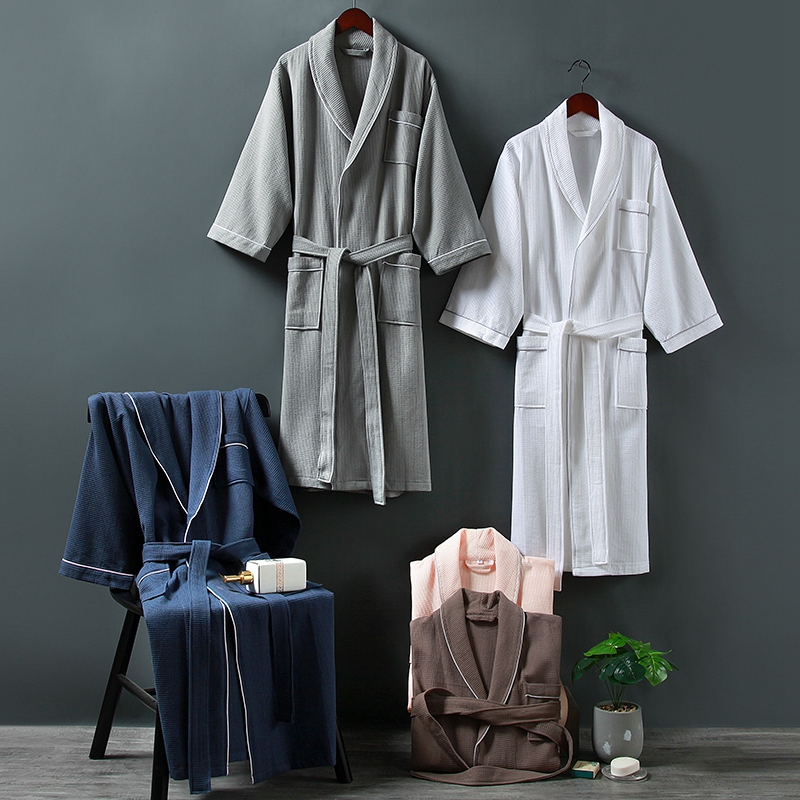 Petit col châle gaufré 100 % coton avec peignoir passepoil Petit col châle gaufré 100 % coton avec peignoir passepoil