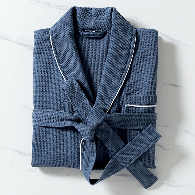 Petit col châle gaufré 100 % coton avec peignoir passepoil Petit col châle gaufré 100 % coton avec peignoir passepoil