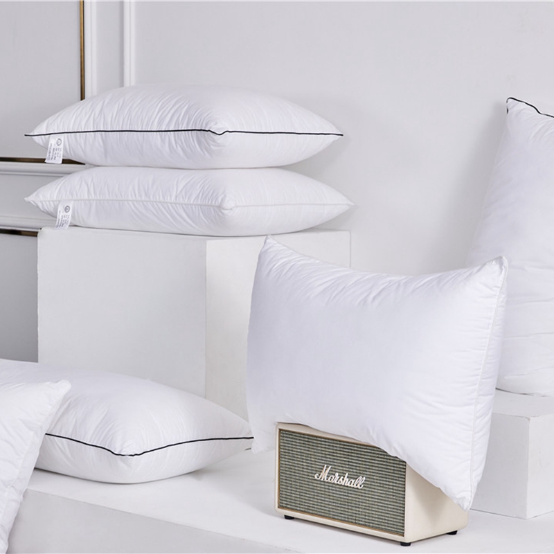 Oreillers remplissants 100% blancs en microfibre d'oreillers de coton de chambre d'hôtel fait sur commande
