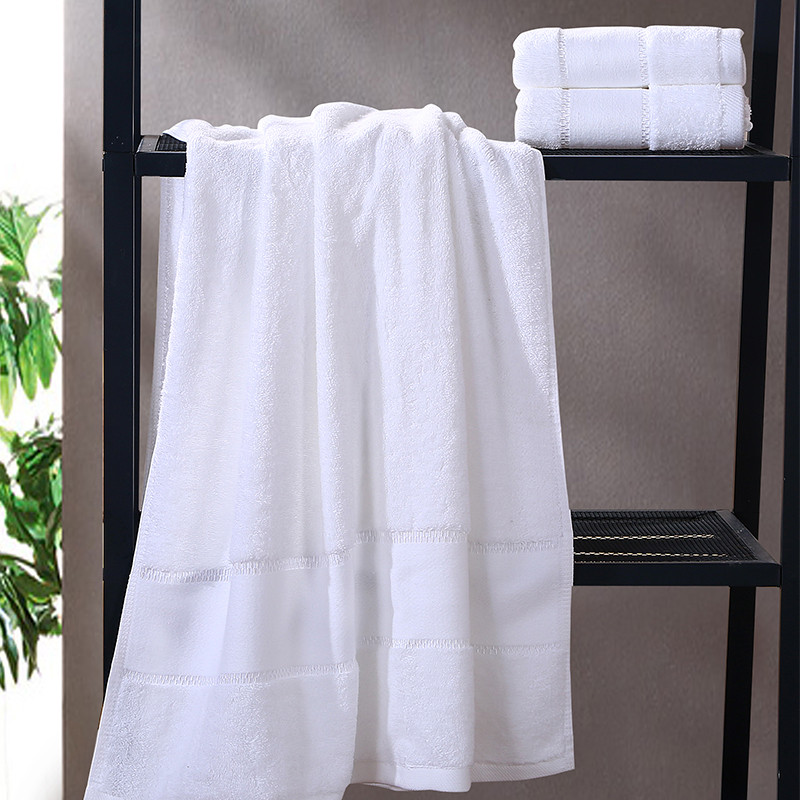 Ensemble de serviettes en fil d'argent blanc à bordure Dobby Ensemble de serviettes en fil d'argent blanc à bordure Dobby