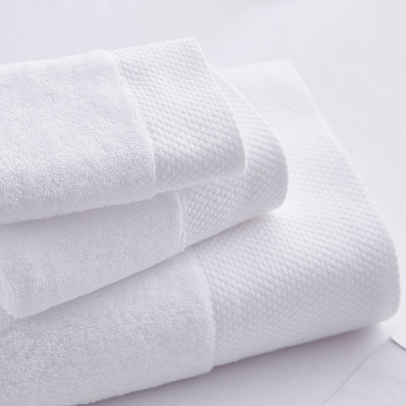 Serviette de bain Jacquard Border Hotel blanche Serviette de bain Jacquard Border Hotel blanche