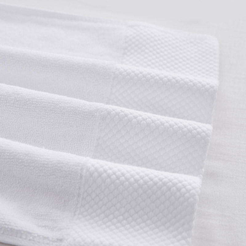 Serviette de bain Jacquard Border Hotel blanche Serviette de bain Jacquard Border Hotel blanche