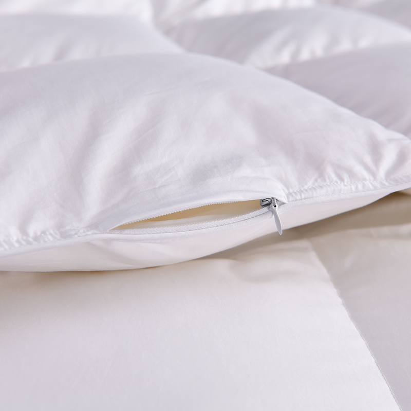 Couette en duvet d'oie blanche pour couette matelassée de chambre d'hôtel Couette en duvet d'oie blanche pour couette matelassée de chambre d'hôtel