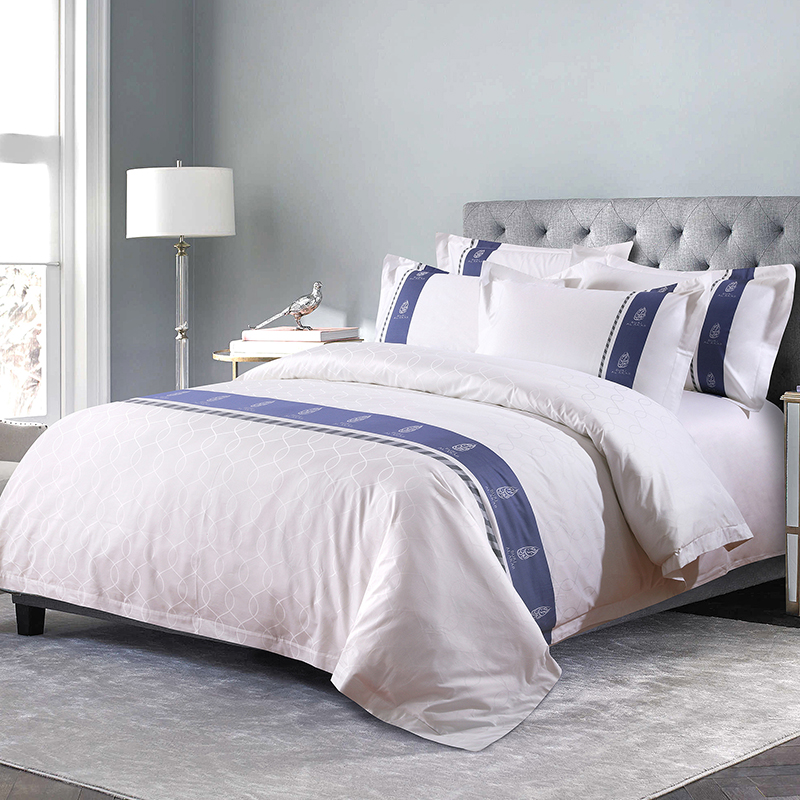 Ensemble de literie 100 % coton avec logo personnalisé teint en fil Ensemble de literie 100 % coton avec logo personnalisé teint en fil